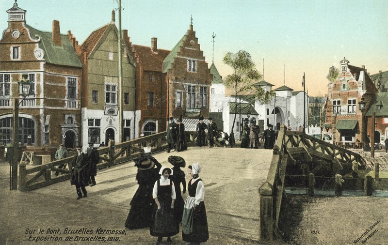 Köprüde, Brüksel Kermesse, Brüksel Sergisi, 1910 by European Photographer