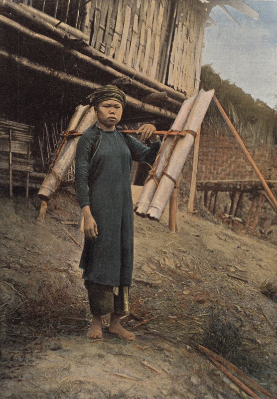 Su taşıyıcı by European Photographer