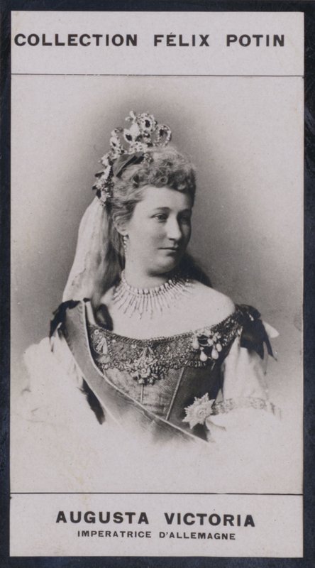 Augusta-Victoria, Almanya İmparatoriçesi (1858) (s/b fotoğraf) by European Photographer