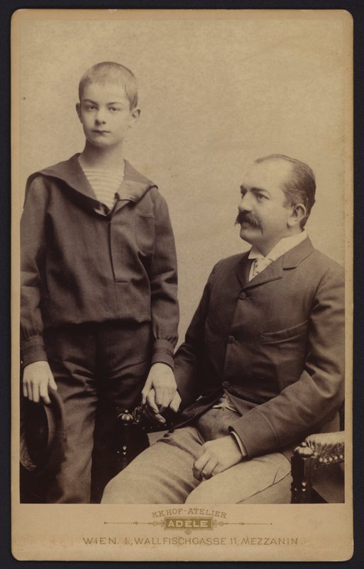 Portre, Sırbistan Kralı Milan Obrenovic, oğlu Alexander ile birlikte (s/b fotoğraf) by European Photographer