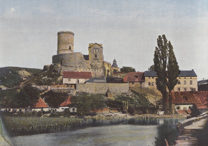 Kisinicz Kalesi Harabeleri by European Photographer
