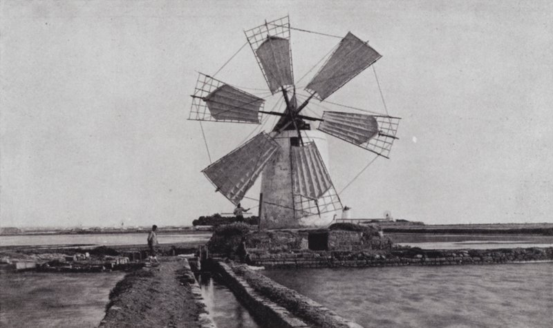 Trapani, bir yel değirmeni (s/b fotoğraf) by European Photographer