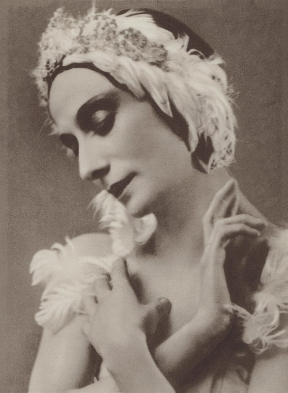 The Dying Swan'daki Pavlova (s/b fotoğraf) by Frans van Riel