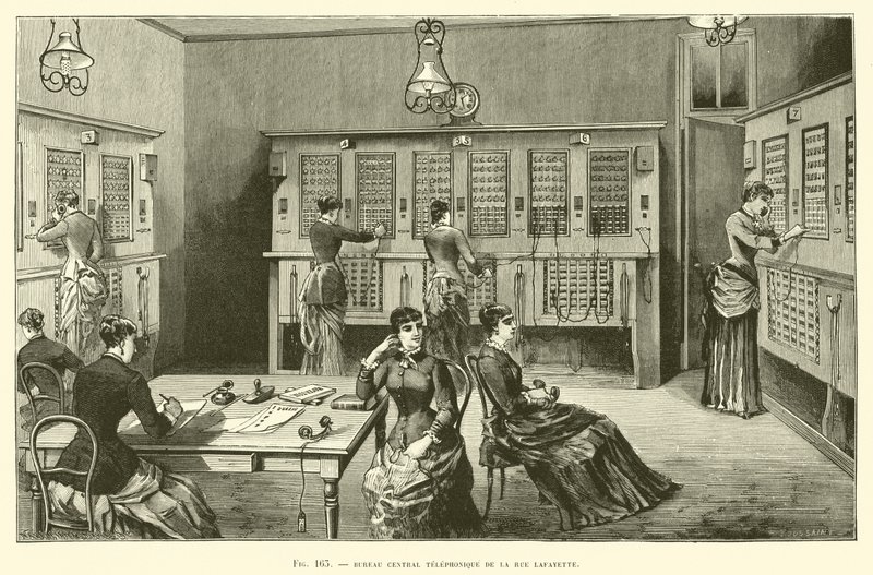 La Rue Lafayette Merkez Telefon Ofisi by French School