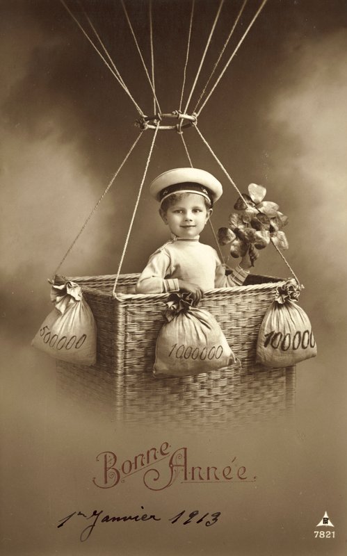 Balast olarak çok para ile bir balon yükselen çocuk içeren 1913 Yeni Yıl kartı by French Photographer