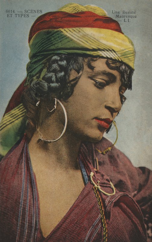 Bir Moor güzelliği by French Photographer