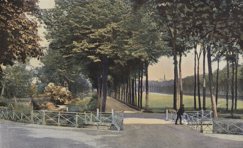 Amiens, Promenade de la Hotoie by French Photographer