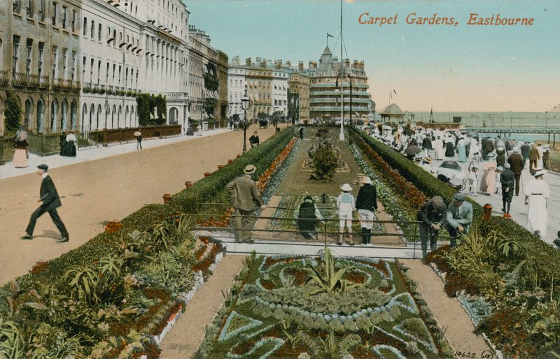 Halı Bahçeleri, Eastbourne, İngiltere. 1913 yılında gönderilen kartpostal. by French Photographer