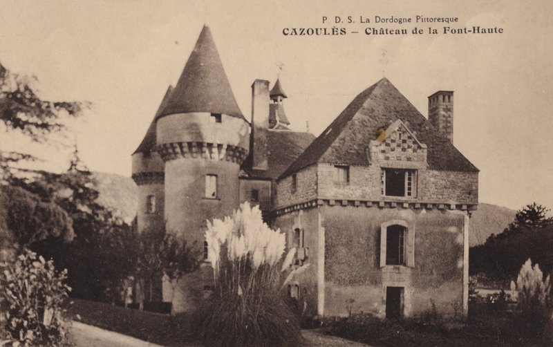 Cazoules, Chateau De La Fonte-Haute by French Photographer