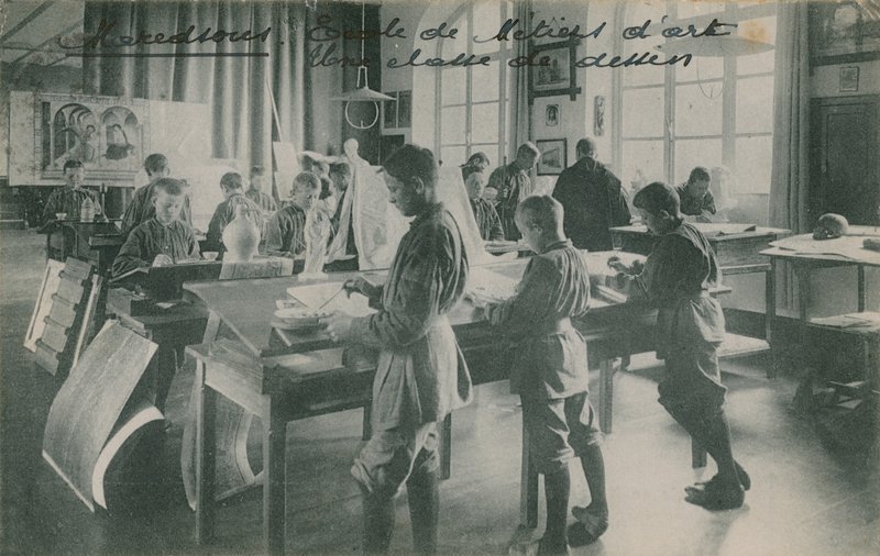 Fransa'da bir sanat okulunda çizim dersi. 1913 yılında gönderilen kartpostal. by French Photographer