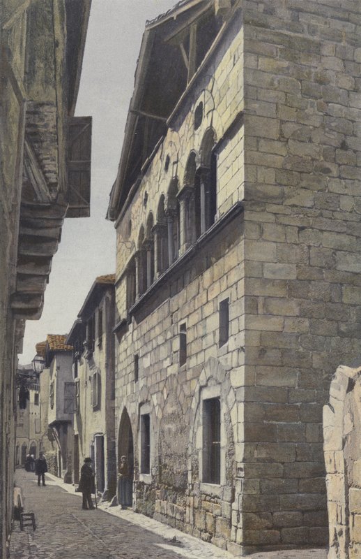 Figeac, 13. yüzyıl evi (Rue Hortabadial) by French Photographer
