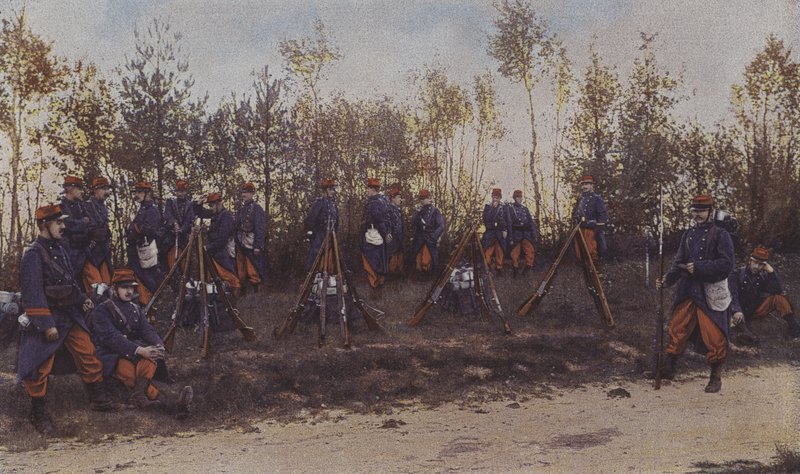 Fransız piyadeleri manevra yapıyor (renkli fotoğraf) by French Photographer