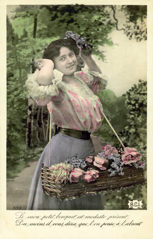 Satılık çiçekli kız by French Photographer