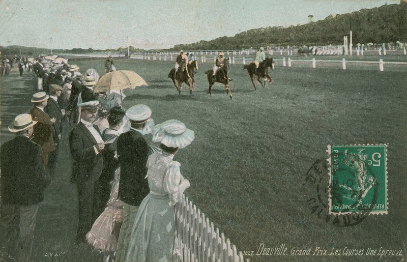 Deauville'de at yarışı. 1913 yılında gönderilen kartpostal. by French Photographer