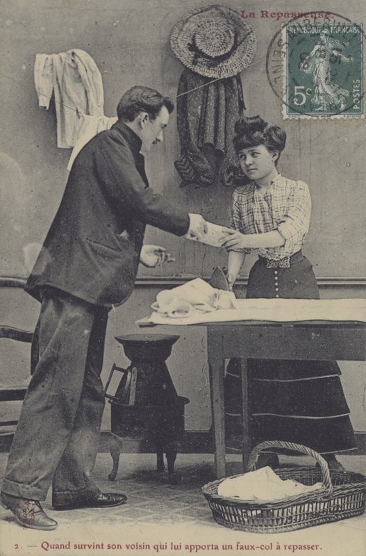 Ütü yapan kız (s/b fotoğraf) by French Photographer