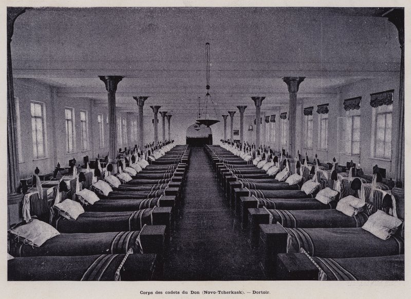 Rus Ordusu: Don Cadet Corps, Novo-Cherkask, Yurt (s/b fotoğraf) by French Photographer