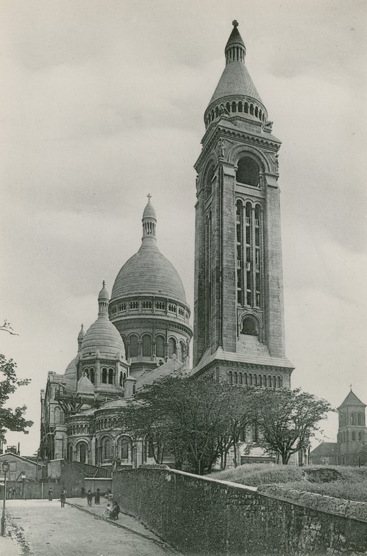 La Basilique du Sacre-Coeur, Campanile, Sacre-Coeur Bazilikası ve Campanile (fotogravür) by French Photographer