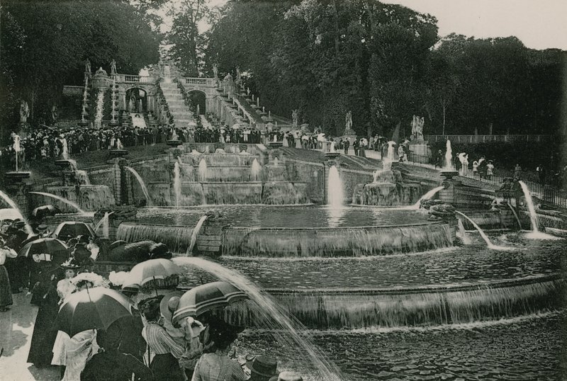La Cascade le Jour des Grandes Eaux, Şelale, Su İşleri Günü (fotogravür) by French Photographer