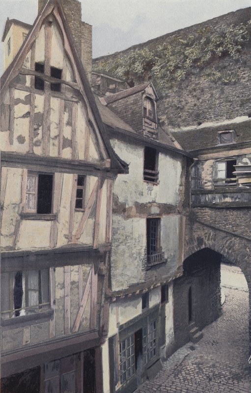 Laval, Porte Beucheresse ve kötü evler by French Photographer