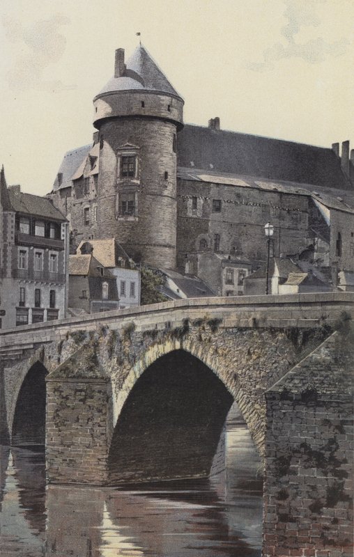 Laval, Eski Şato by French Photographer