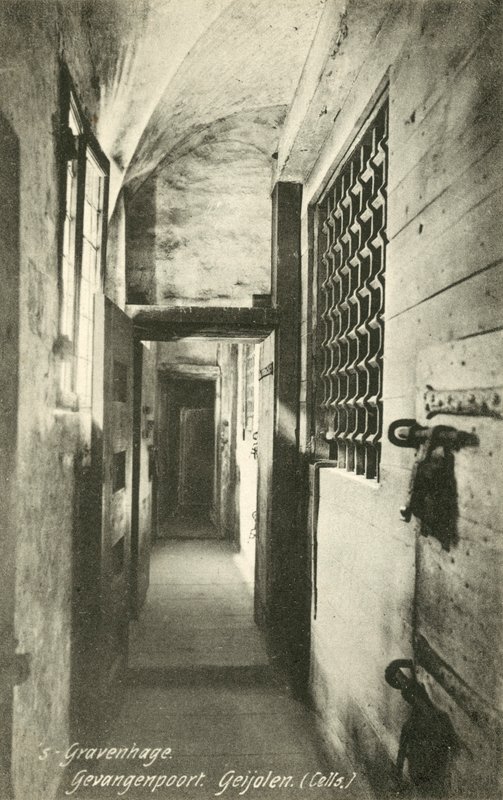 Le Hague, Hapishane Kapısı, hücreler by French Photographer