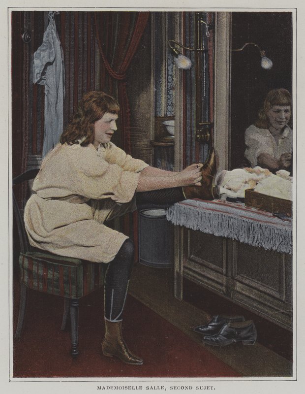 Matmazel Salle, ikinci sujet, soyunma odasında (renkli fotoğraf) by French Photographer