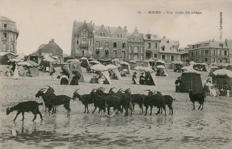 Mers - plajın bir parçası. 1913 yılında gönderilen kartpostal. by French Photographer