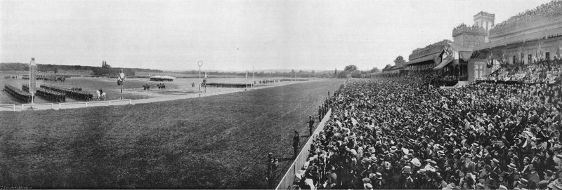 Paris - Longchamp'ta La Revue du 14 Juillet (s/b fotoğraf) by French Photographer