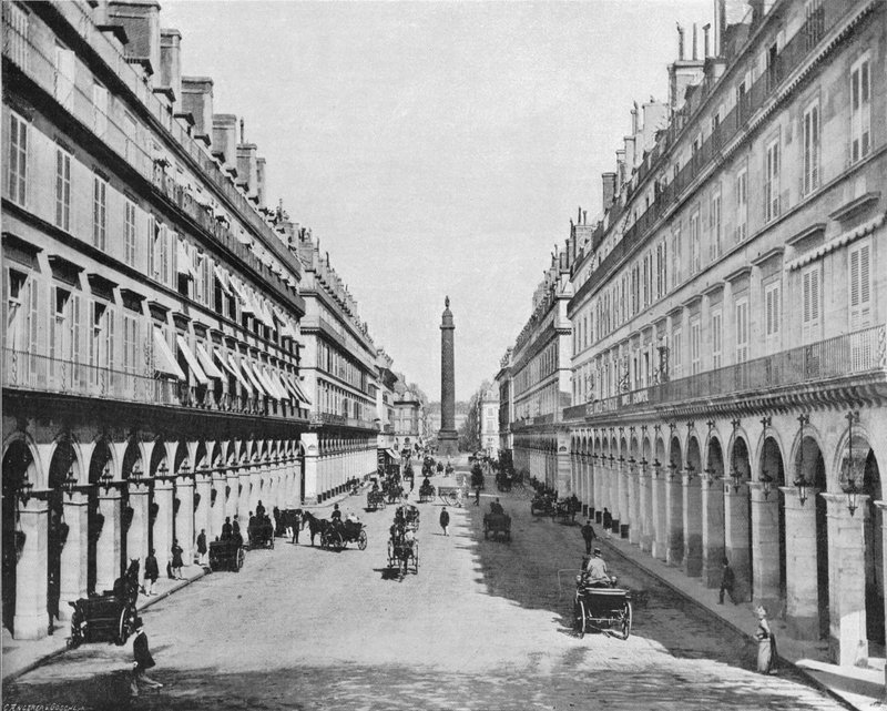 Paris - La Rue Castiglione - La Place Vendome (s / b fotoğraf) by French Photographer