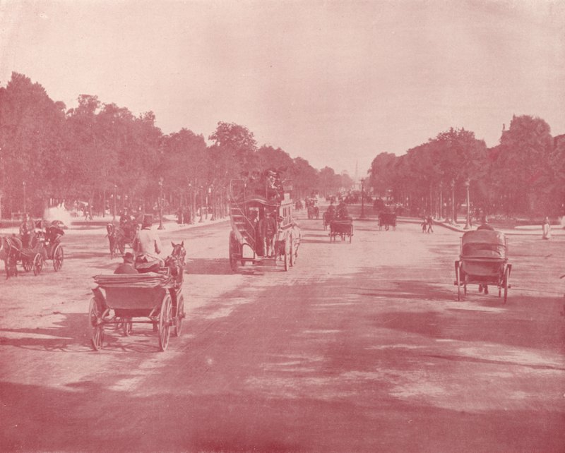 Paris: Avenue Champs Elysees (s/b fotoğraf) by French Photographer