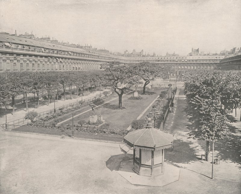 Paris: Palais Royal Bahçesi (s/b fotoğraf) by French Photographer