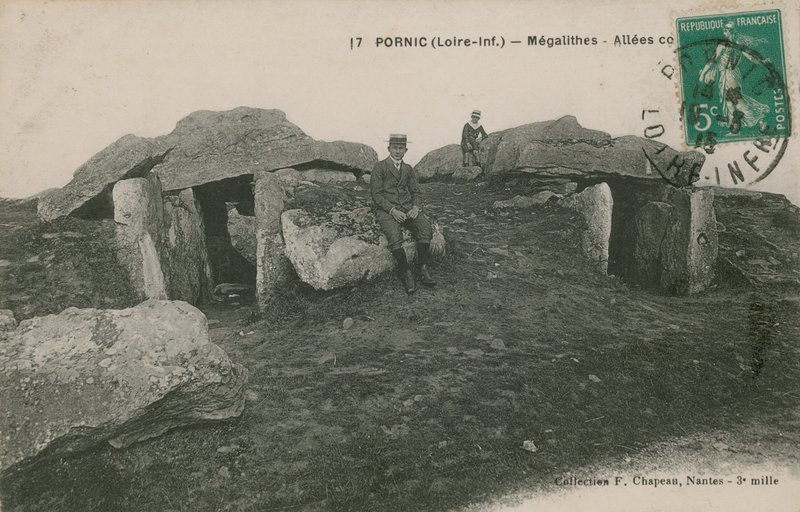 Porno, Megalitler. 1913 yılında gönderilen kartpostal. by French Photographer