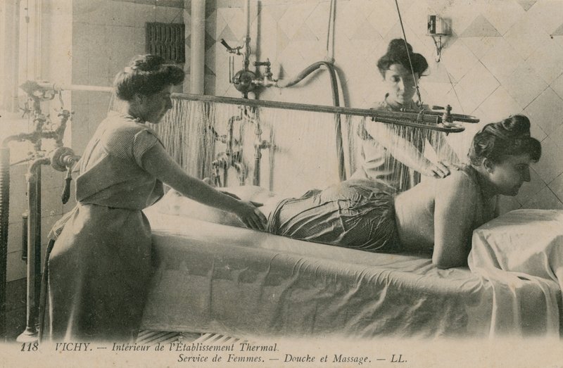 1913