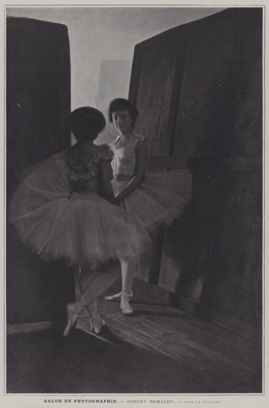 Fotoğrafçının Salonu: Sahne Arkası (s/b fotoğraf) by French Photographer