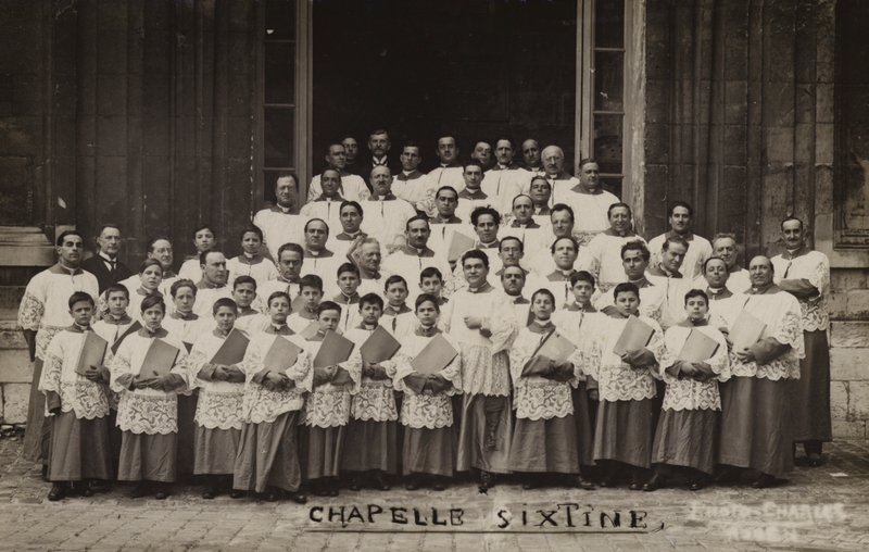 Sistine Şapeli Korosu by French Photographer
