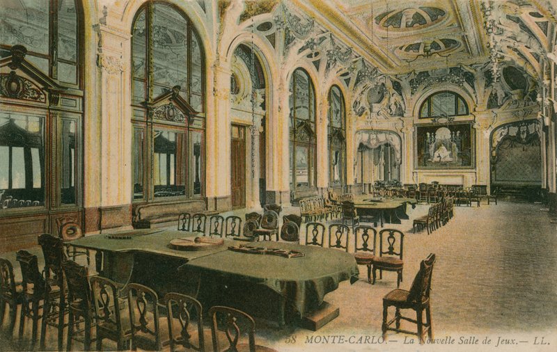 Monte Carlo kumarhanesindeki yeni oyun odası. 1913 yılında gönderilen kartpostal. by French Photographer