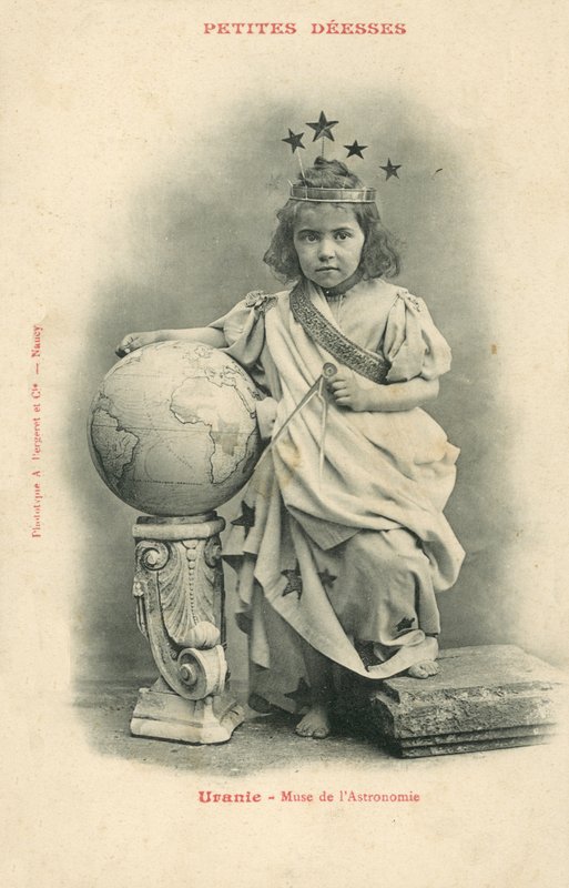Uranie, astronominin ilham perisi (s/b fotoğraf) by French Photographer