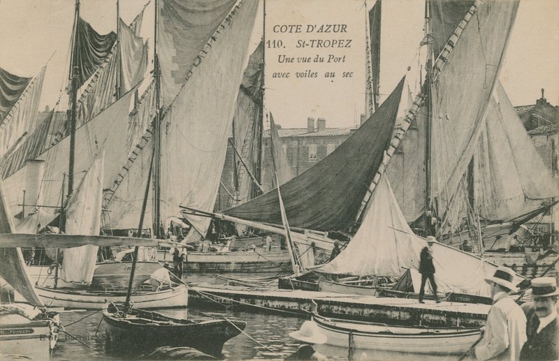 Yelkenli teknelerle liman manzarası, St Tropez, Cote dAzur. 1913 yılında gönderilen kartpostal. by French Photographer