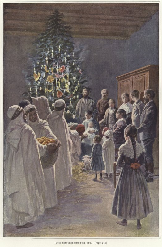 Bir Noel ağacının yanında doğum sahnesini izleyen bir aile grubu by French School