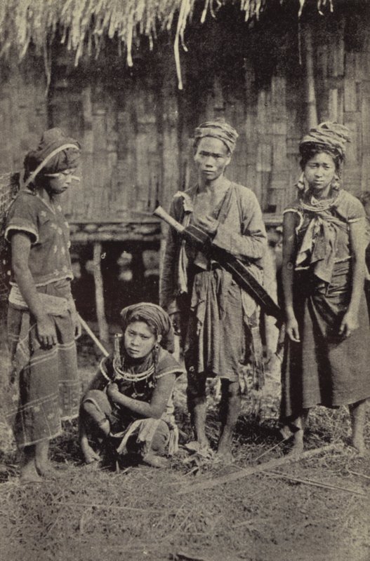 Burma: Karakteristik dah