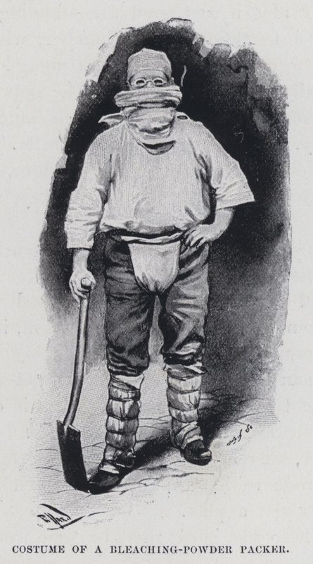 Bir ağartma tozu paketleyicisinin kostümü (s/b fotoğraf) by Harold Hume Piffard