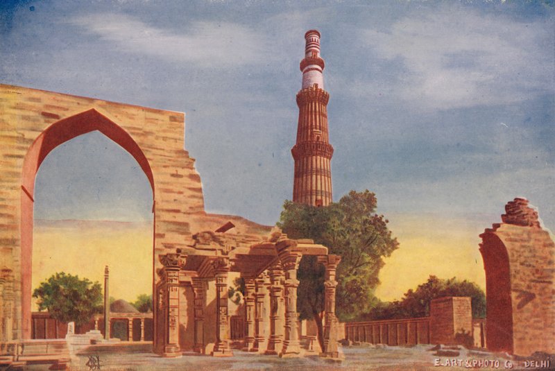 Demir Sütunlu Kutub Minar (renkli fotoğraf) by Indian photographer