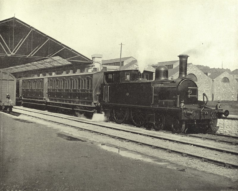 Yolcu Treni, Yolda, Dublin (s/b fotoğraf) by Irish Photographer