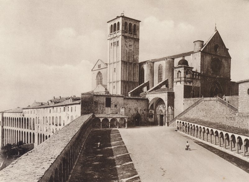Assisi: S Francesco Bazilikası (s / b fotoğraf) by Italian Photographer