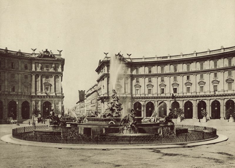Exedra veya Termini Meydanı by Italian Photographer