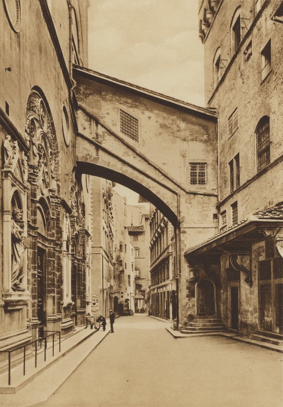 Firenze / Floransa: S Michele Kilisesi, Batı yakasından alt kısım, Arnolfo di Cambio ve Taddeo Gaddi (s/b fotoğraf) by Italian Photographer