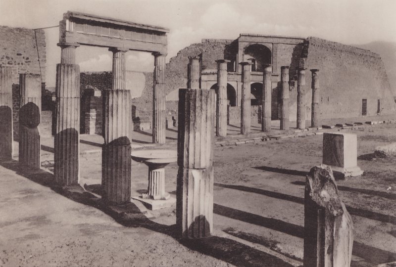 Foro Triangolare, Üçgen Forum (s/b fotoğraf) by Italian Photographer