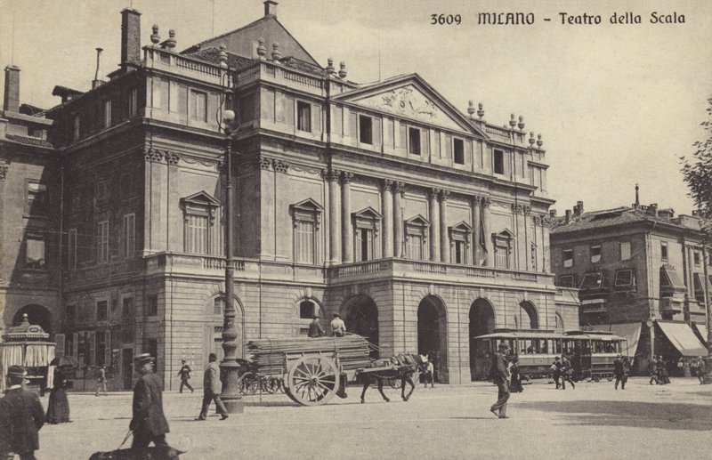 La Scala opera binası, Milano by Italian Photographer