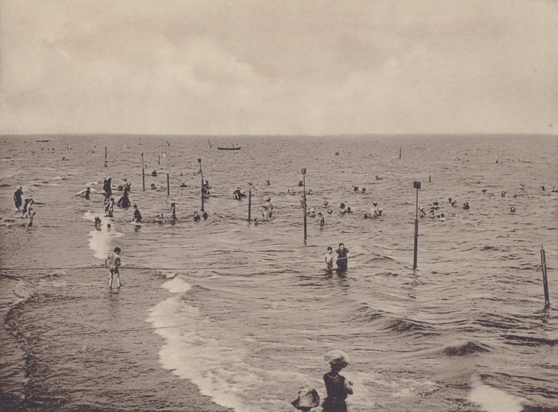 Lido, Bagni Di Mare (s / b fotoğraf) by Italian Photographer