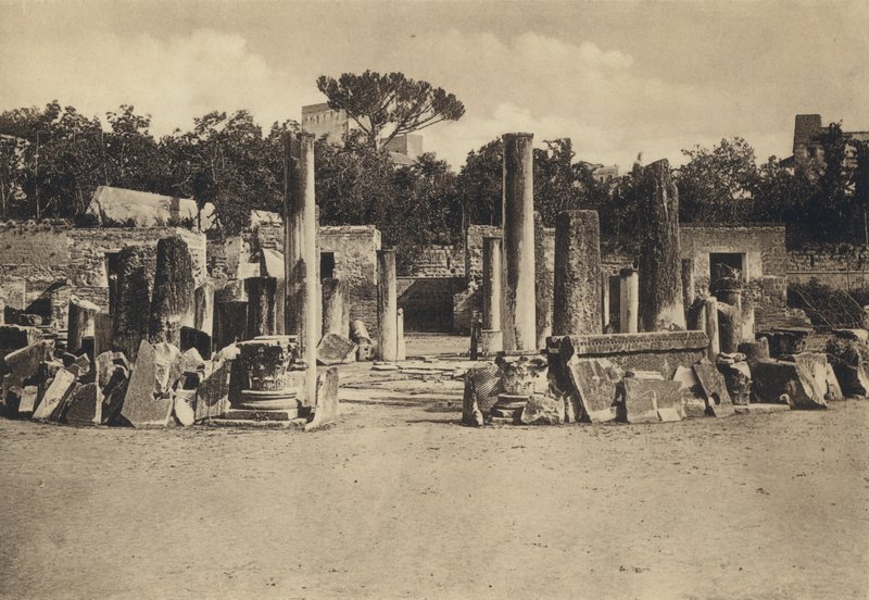 Napoli: Pozzuoli, Tempio Di Serapide (s/b fotoğraf) by Italian Photographer